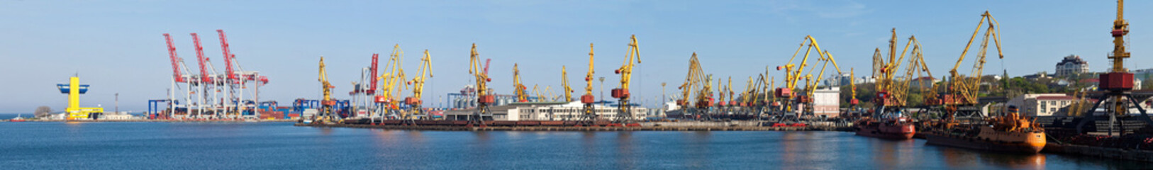Fototapeta na wymiar panorama of port