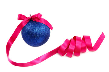 Fototapeta na wymiar Christmas blue ball with holiday pink ribbon.