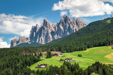 gruppo delle Odle . val di Funes - Dolomiti