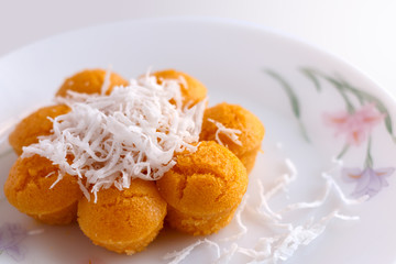 Toddy Palm Cake (Kanom Tarn)