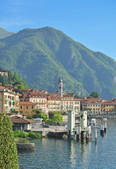 Blick auf den beliebten Urlaubsort Menaggio am Comer See in Italien