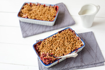 homemade strawberry crumble (healthy breakfast)