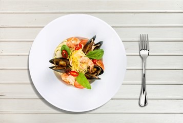 Food, pasta, beach.