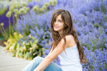 Fototapeta premium Young student girl in the park
