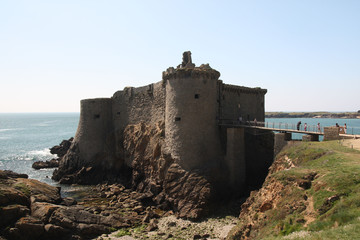 Ile d'Yeu, couleur de printemps à Port joinville