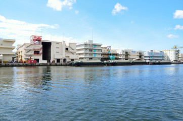 神戸　摩耶埠頭の倉庫街