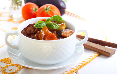 Vegetable stew with sauce