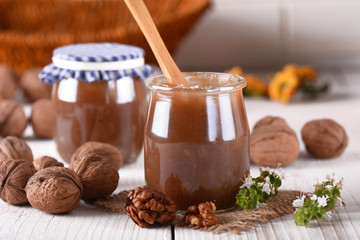 confettura di noci fatta in casa