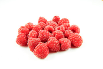 Himbeeren auf weißer Fläche