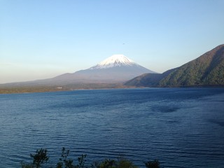 Fototapeta na wymiar 海と富士山