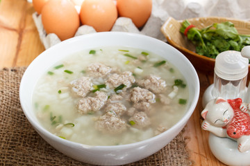 Rice porridge with minced pork.