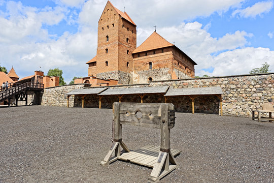 Ch&acirc;teau de Trakai 4