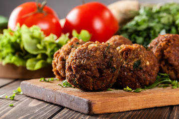Chickpea falafel balls with vegetables