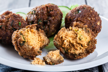 Chickpea falafel balls with vegetables