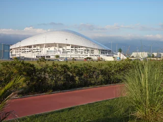 Fotobehang Stadion Voetbalstadion van het WK 2018 in Rusland, de stad Sochi, uitzicht vanaf de dijk