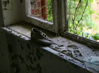 Gordijnen verloren plaats oud ziekenhuis Beelitz bij Berlijn © rolfkremming