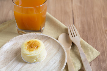 Hokkaido cheesecake with fruit juice