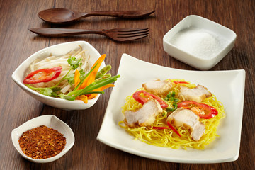 Noodle with pork