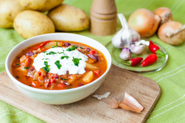 Bean goulash with yogurt 2.