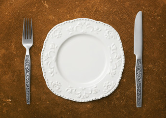 Dinner plate setting