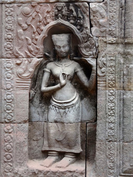 Danseuse (apsara), déesse sur un mur des temples d'Angkor