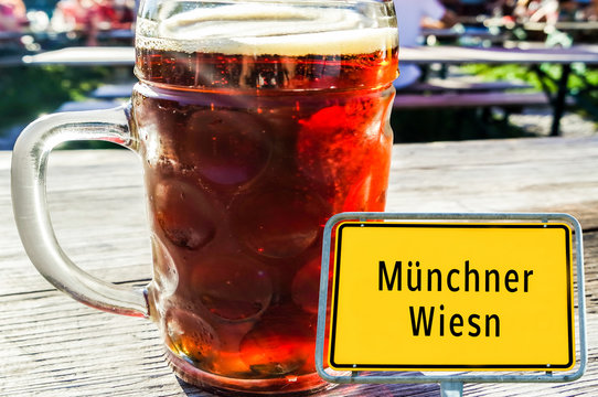 Ortseingangsschild M&uuml;nchner Wiesn 