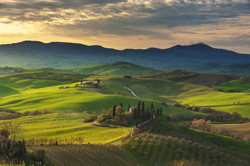 Obraz premium Piękny obraz wsi Toskanii