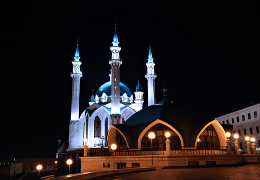Kul-Sharif mosque in Kazan Kremlin at night