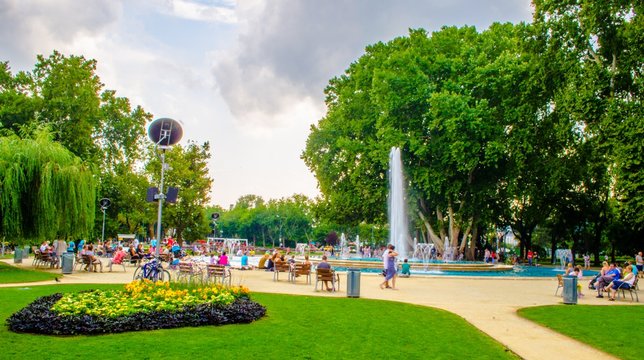 Singing fountain is one of the main attractions of margit island and also of whole budapest. People are frequently waiting for admiring its performance.