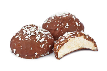 Marshmallows in chocolate