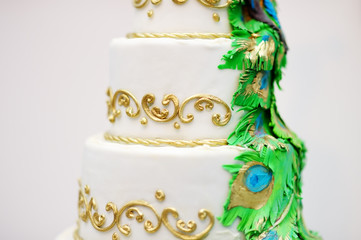 Delicious white wedding cake