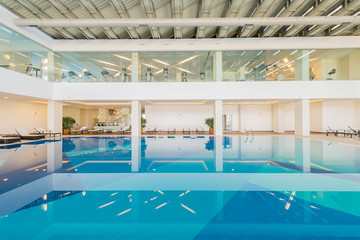 Obraz na płótnie Canvas Indoor swimming pool in healthy concept