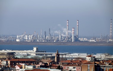 Obraz premium industries factories and smokestacks near Venice in Italy
