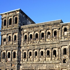Fototapeta premium Porta Nigra in TRIER ( Rheinland-Pfalz )