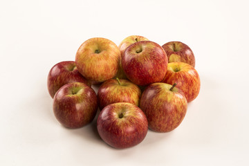 red apples