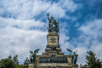 Obraz premium Germania pod pomnikiem Niederwald niedaleko Rüdesheim