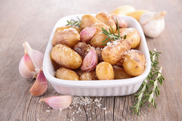 baked potato with rosemary and garlic