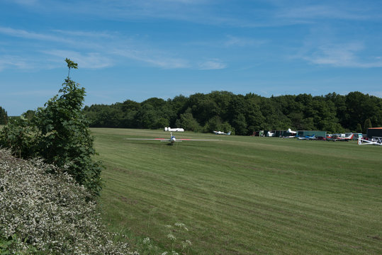 Segelflugzeug gerade gelandet