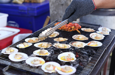 Grilled fresh scallops