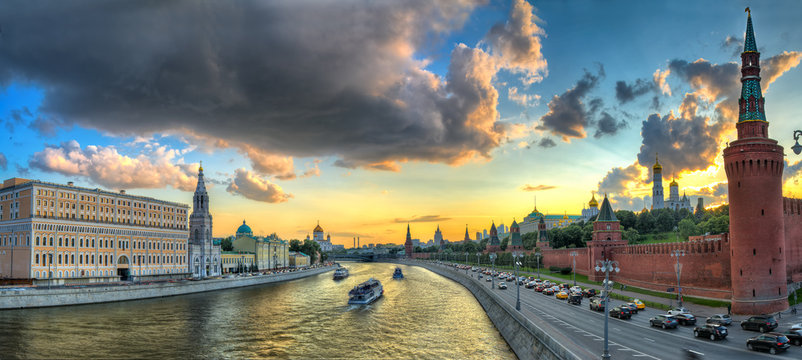 Панорама Москвы на закате