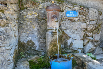fontaine eau non potable