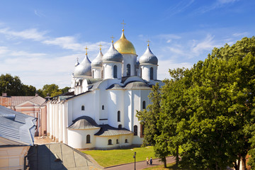 Obraz premium The cathedral of St. Sophia (the Holy Wisdom of God) in the Novgorod Kremlin, Russia. Top view