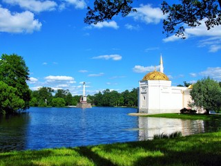 Tsarskoe Selo Bath-house and Small Rostral Column