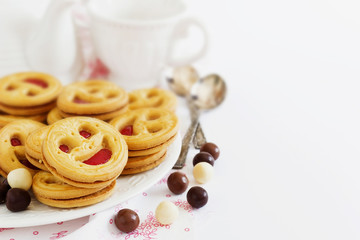 biscuits with jam