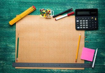 Projecting with pencil on the big urban drawings.