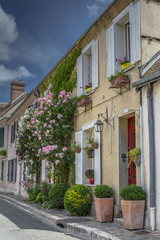 Fototapeta na wymiar Chartres - maison fleurie