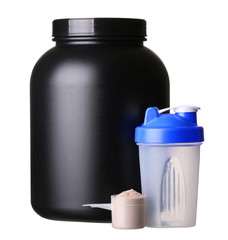 big tub of whey protein with shaker and cup of protein powder fo