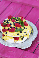 Pavlova with custard
