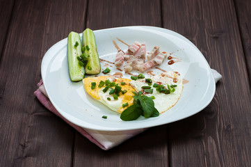 Scrambled eggs and vegetables