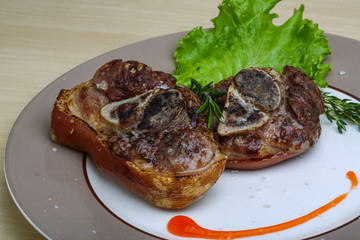 Knuckle pork